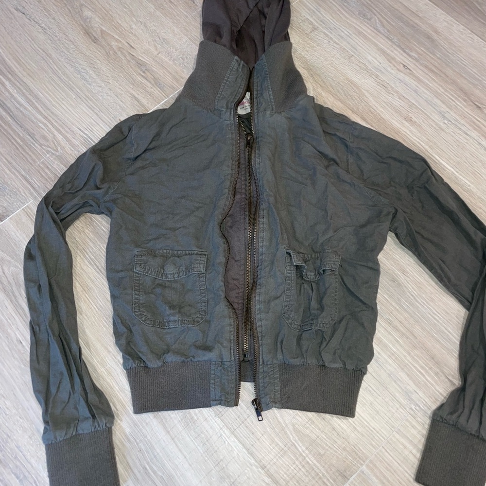 Olive Green Women’s Utility Jacket​